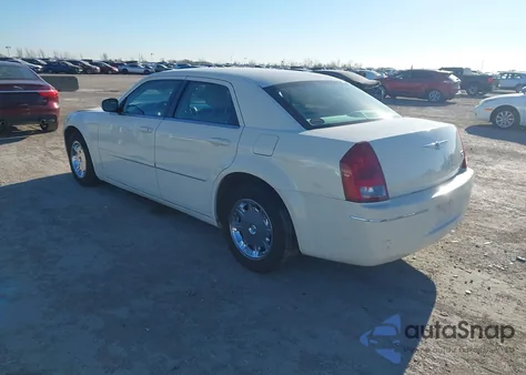 2005 Chrysler 300 Touring from USA, damaged, VIN 2C3JA53G45H114386